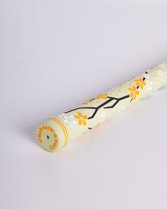 The Blossom Club Grip: Apricot