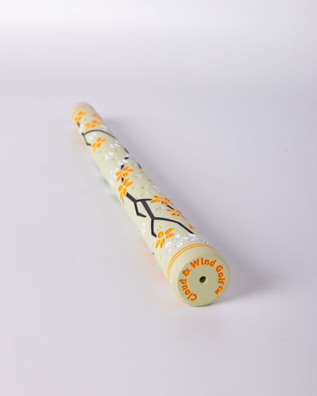 The Blossom Club Grip: Apricot