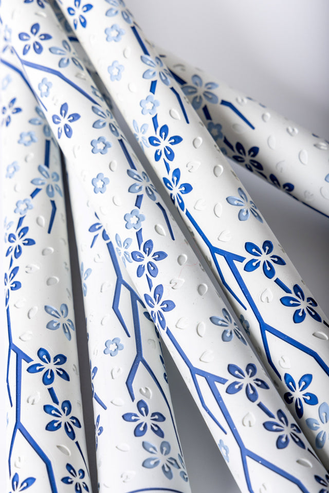 The Blossom Club Grip: Porcelain