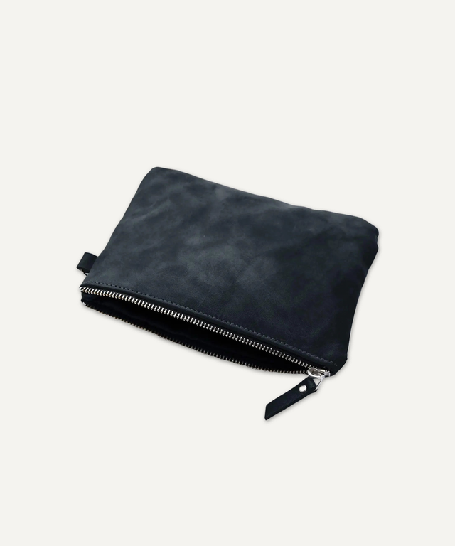 Black Pikore leather golf field pouch with silver zipper and compact design for accessories